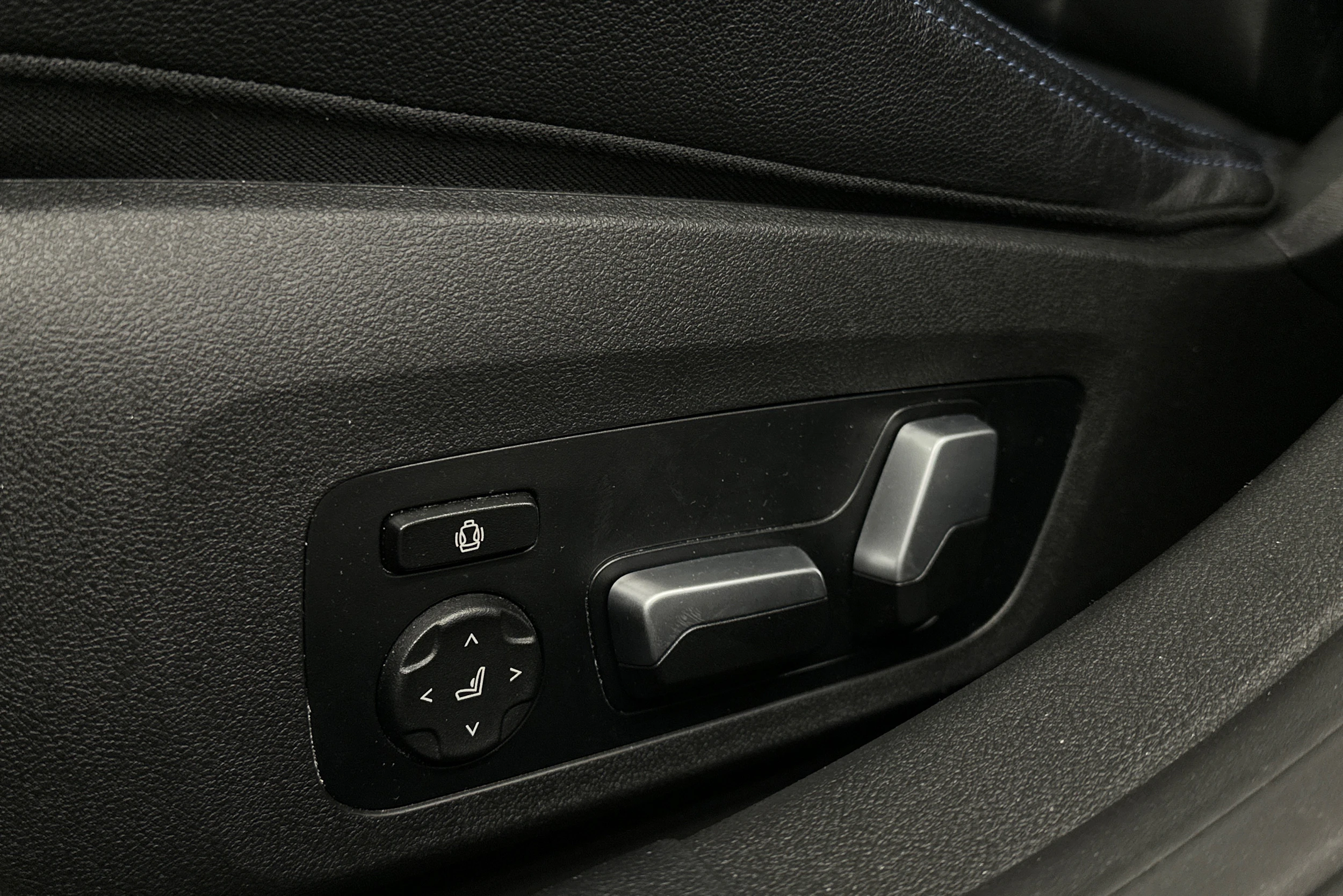 harmaa BMW i4 M50 2022 kuva 31.