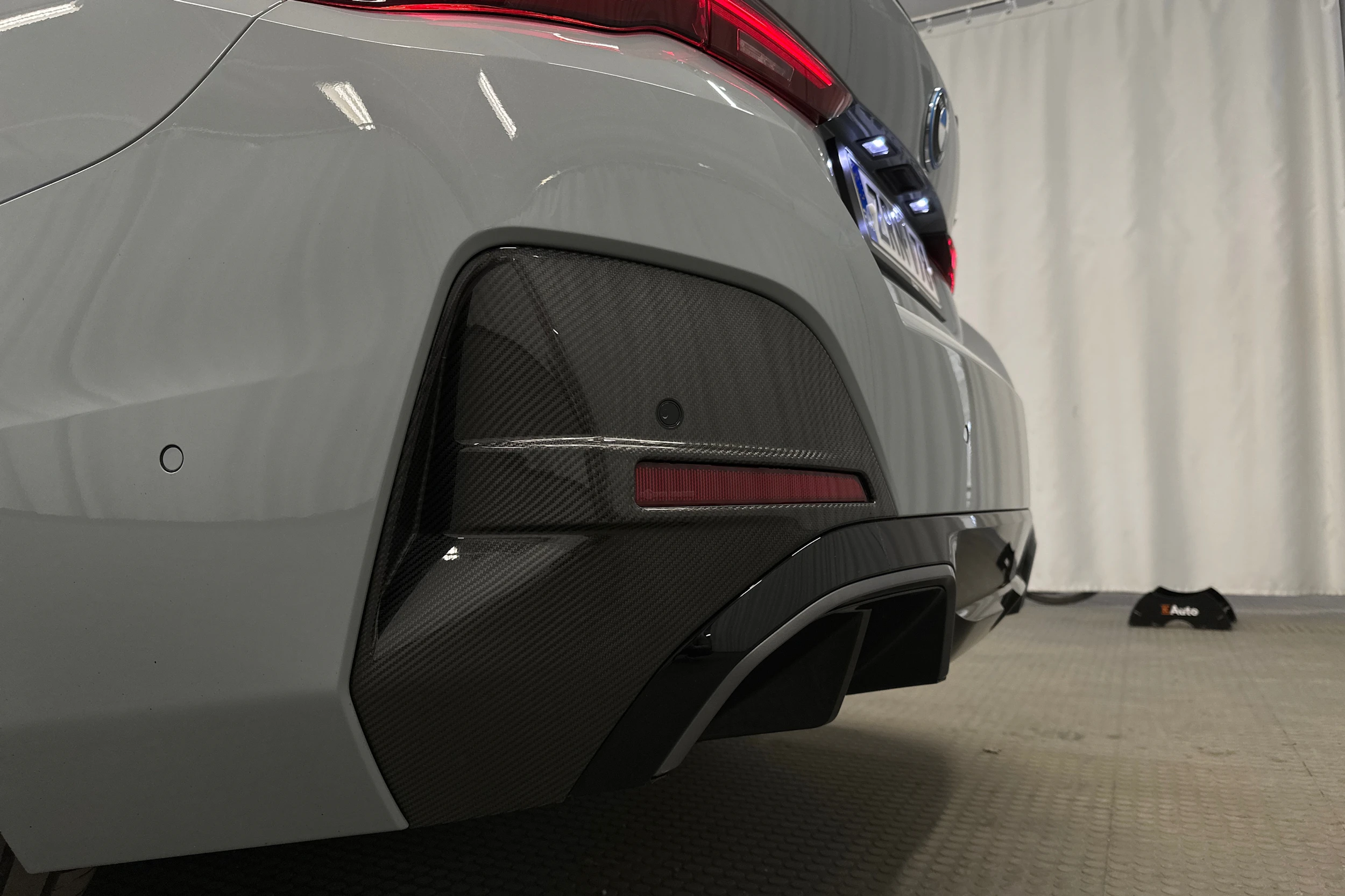 harmaa BMW i4 M50 2022 kuva 38.