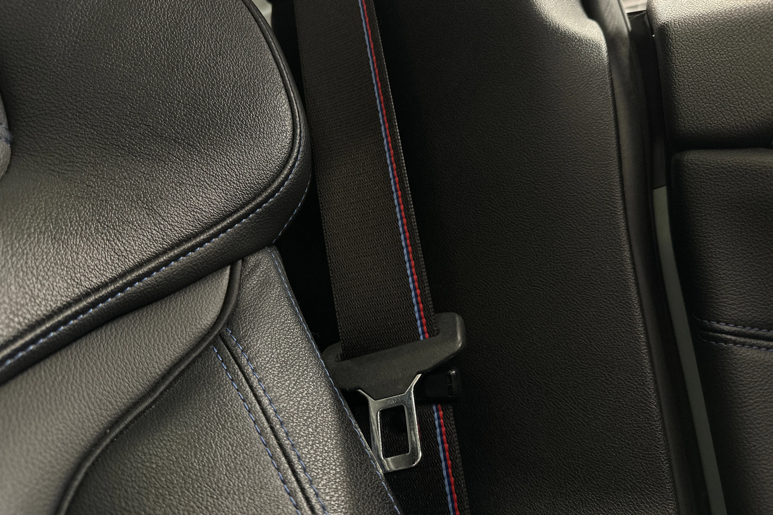 harmaa BMW i4 M50 2022 kuva 39.