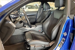 sininen BMW i4 M50 2023 kuva 14.