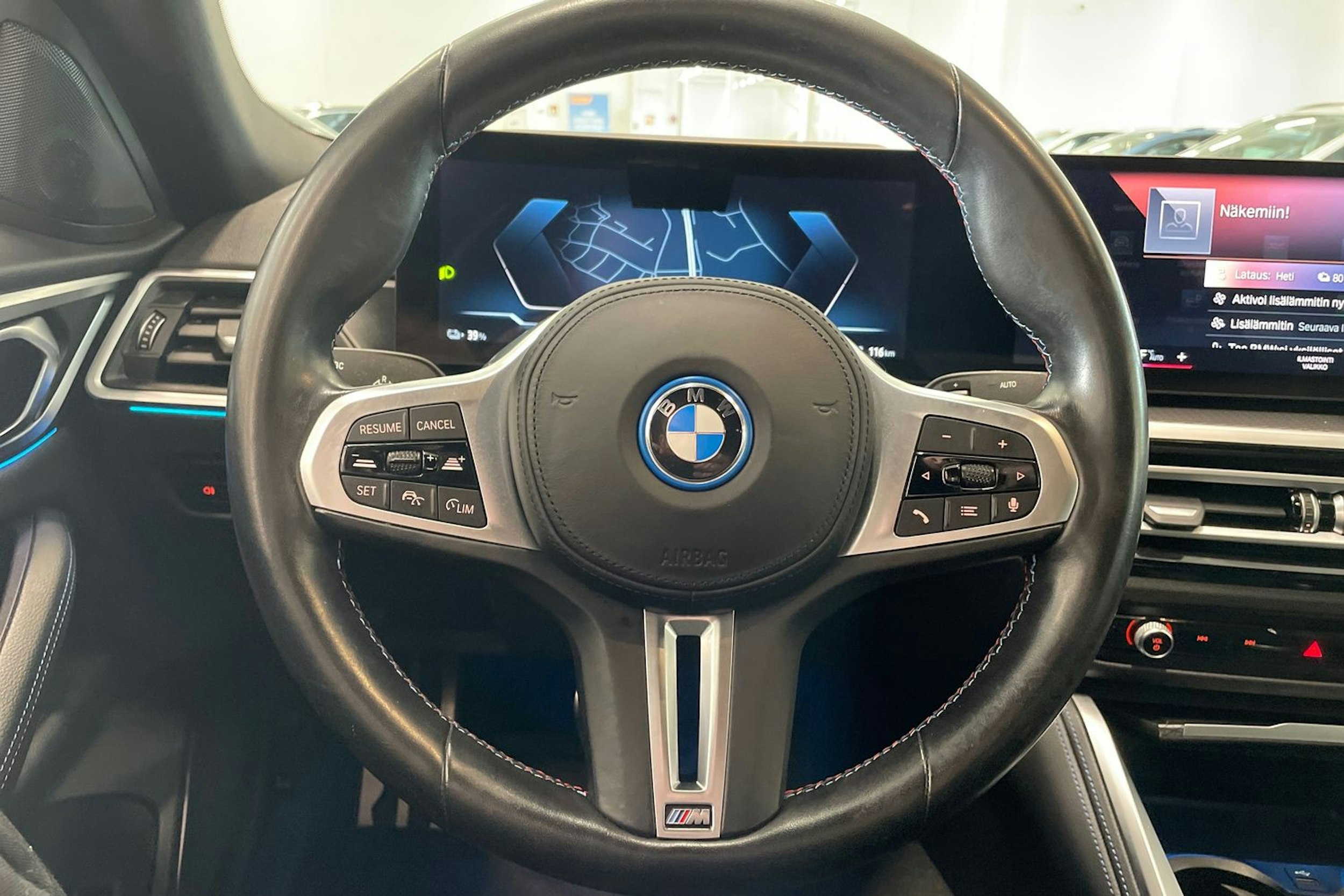 sininen BMW i4 M50 2023 kuva 17.
