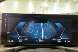 sininen BMW i4 M50 2023 kuva 20.