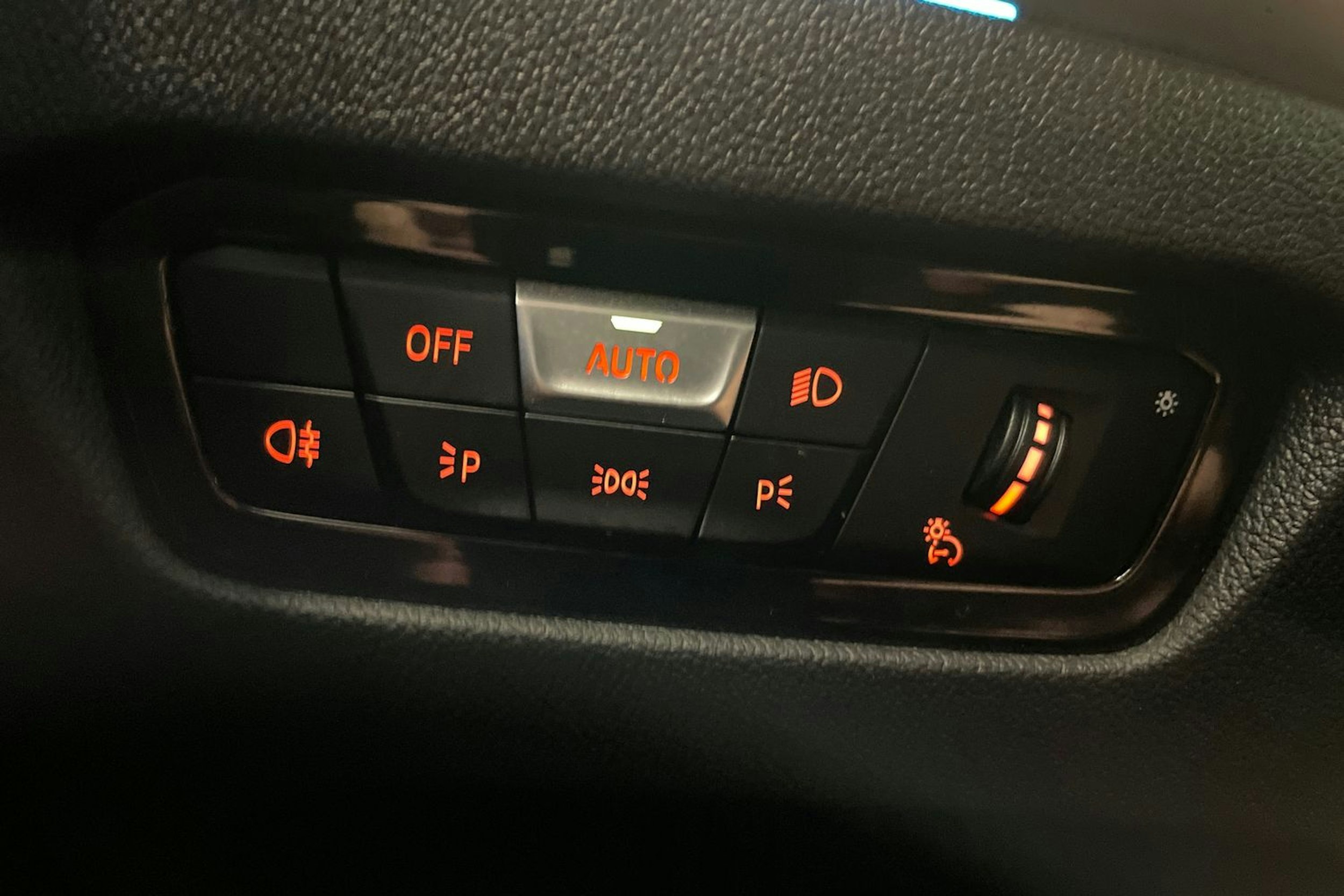 sininen BMW i4 M50 2023 kuva 23.