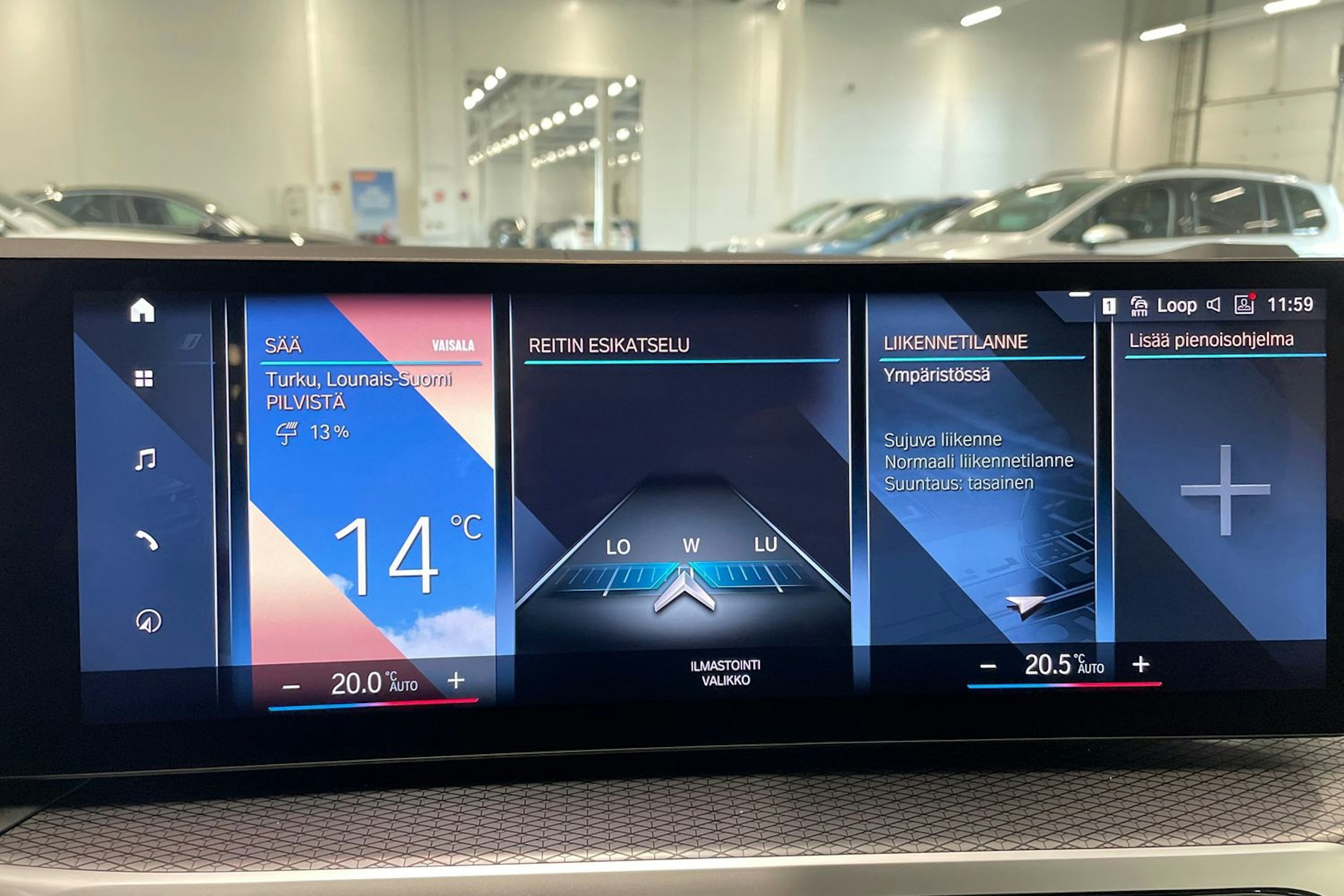 sininen BMW i4 M50 2023 kuva 27.
