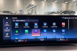 sininen BMW i4 M50 2023 kuva 28.