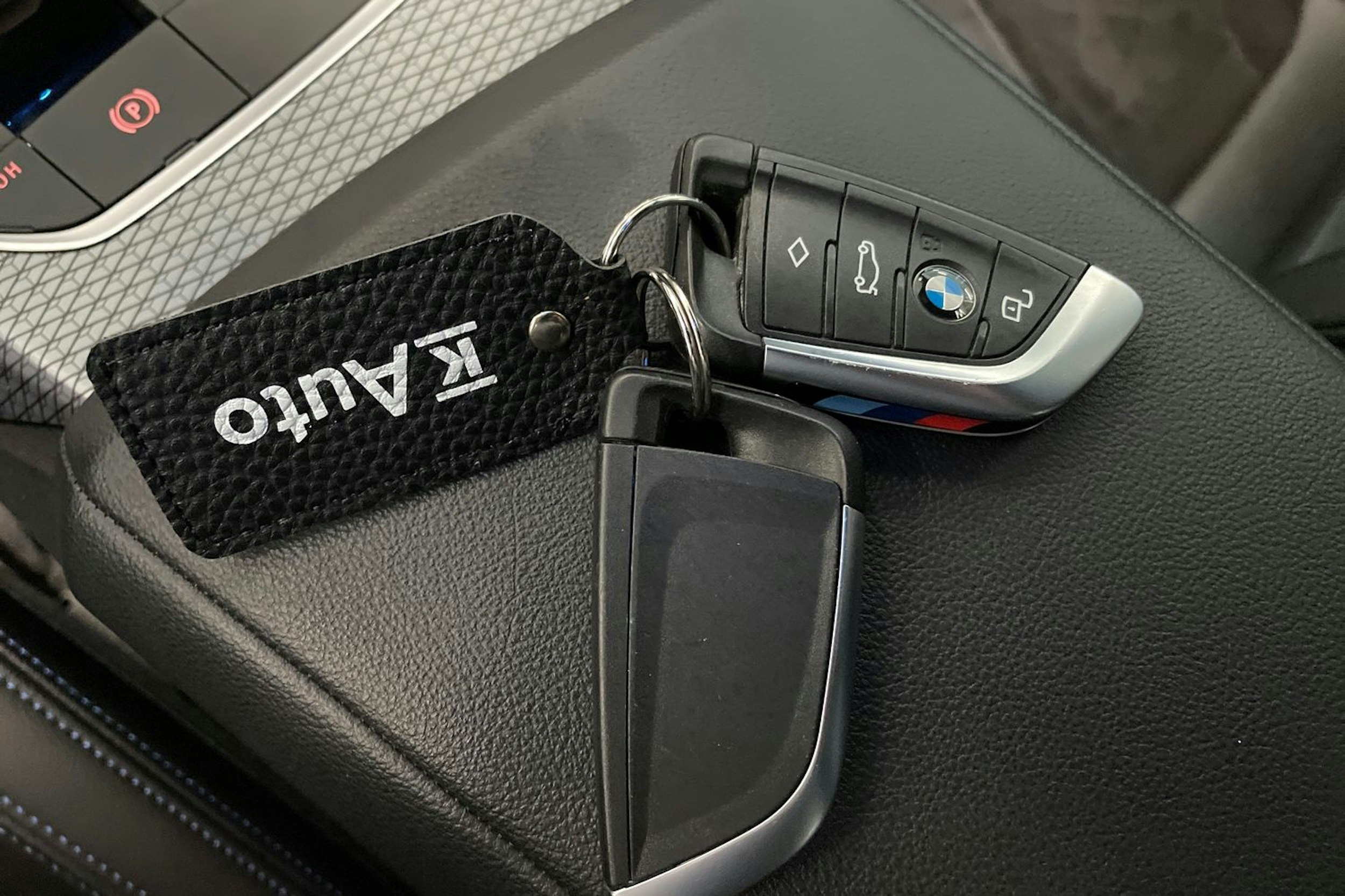 sininen BMW i4 M50 2023 kuva 37.
