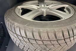 sininen BMW i4 M50 2023 kuva 42.