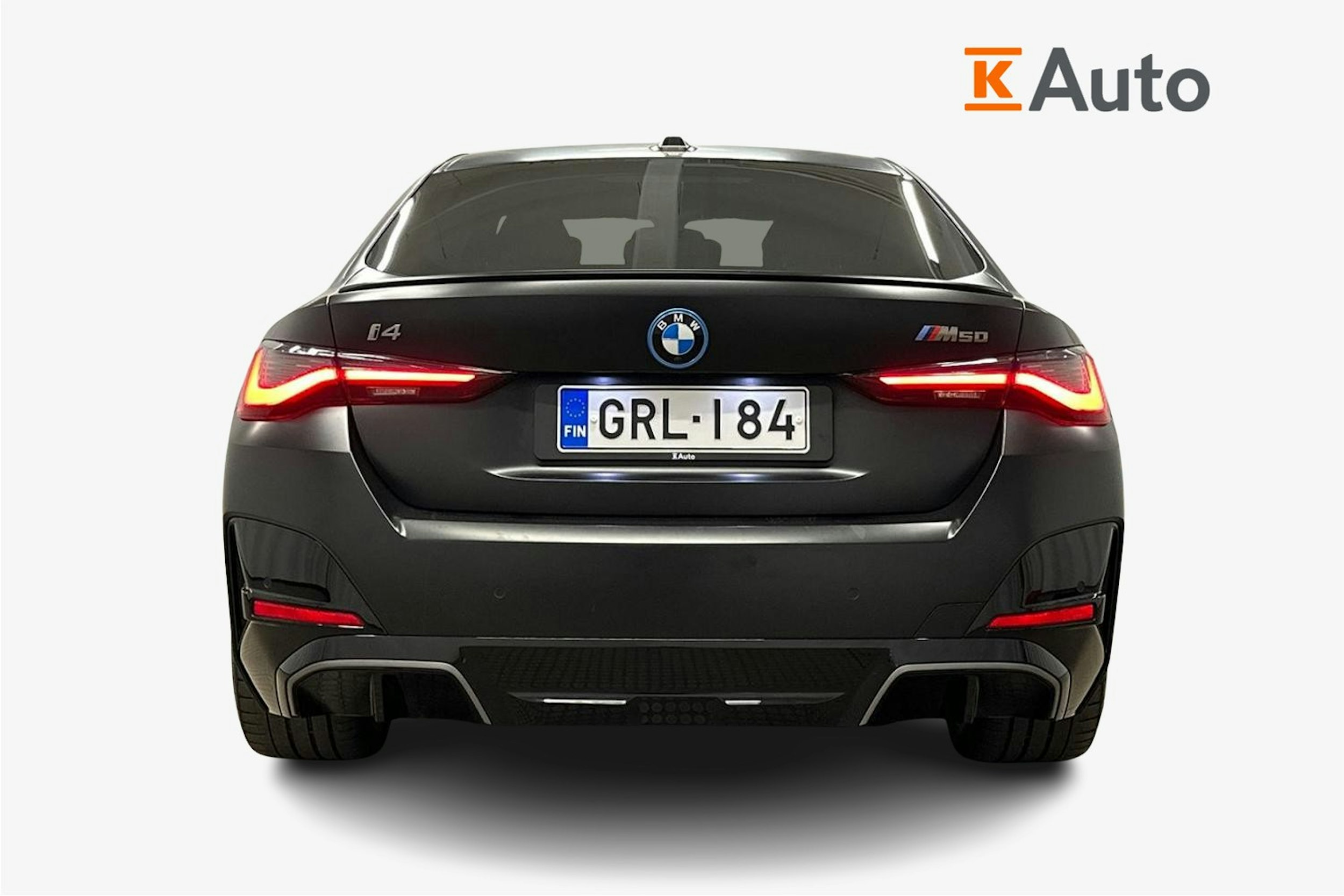 musta BMW i4 M50 2023 kuva 3.