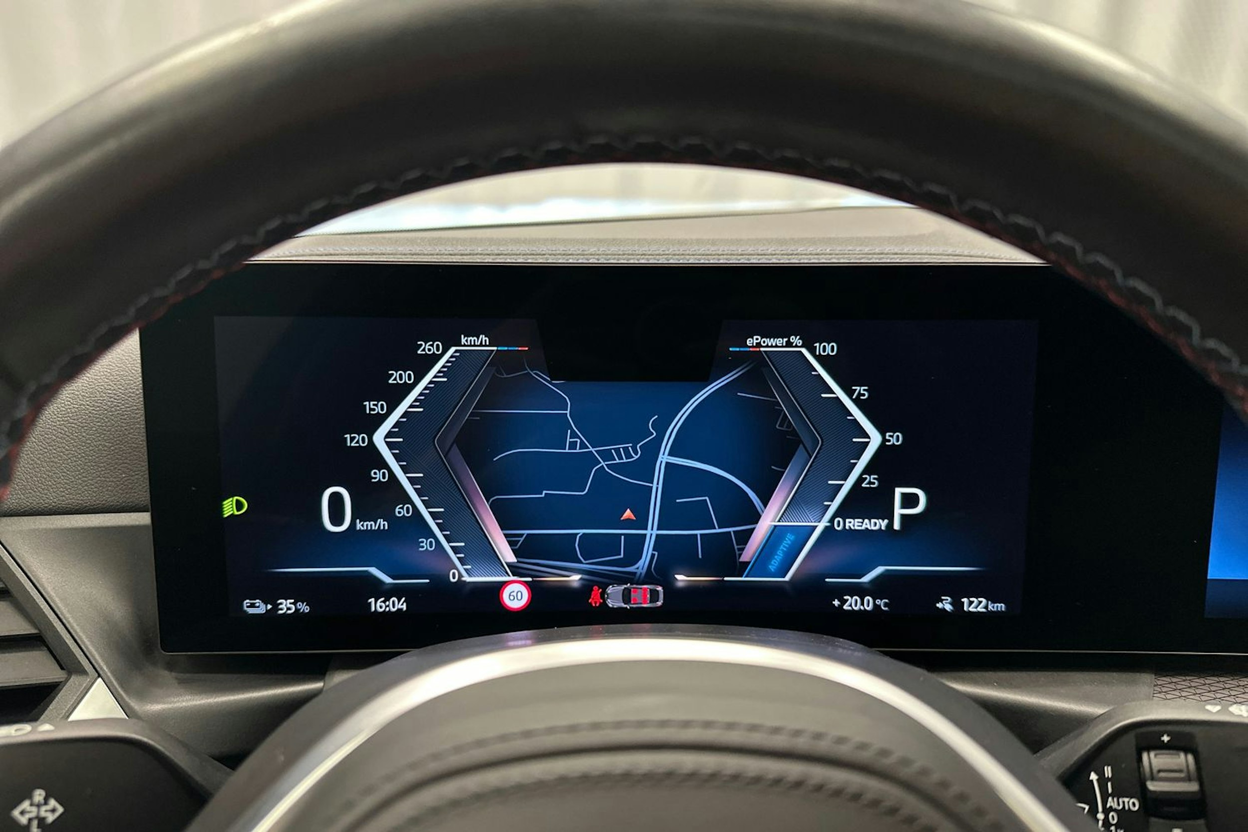 musta BMW i4 M50 2023 kuva 13.