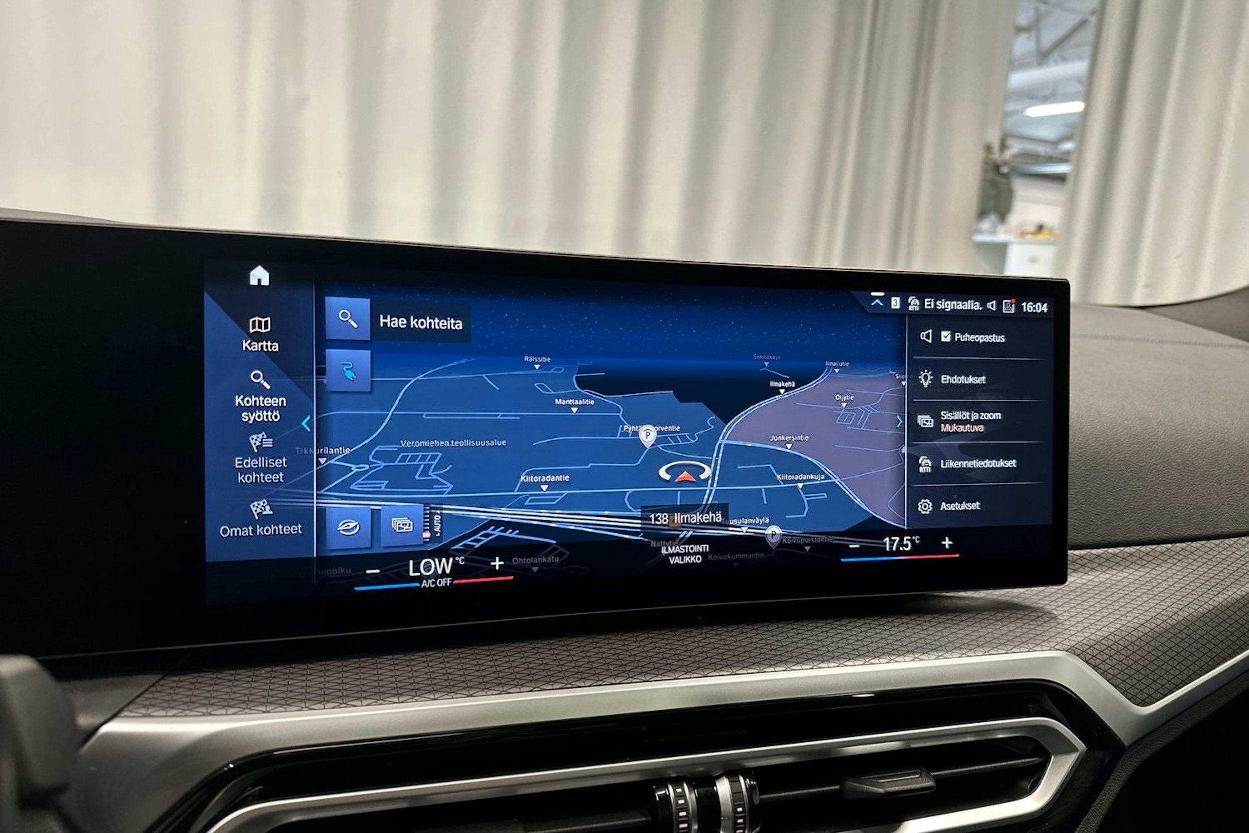 musta BMW i4 M50 2023 kuva 15.