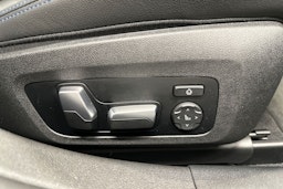 musta BMW i4 M50 2023 kuva 26.