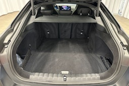 musta BMW i4 M50 2023 kuva 28.
