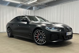 musta BMW i4 M50 2023 kuva 31.