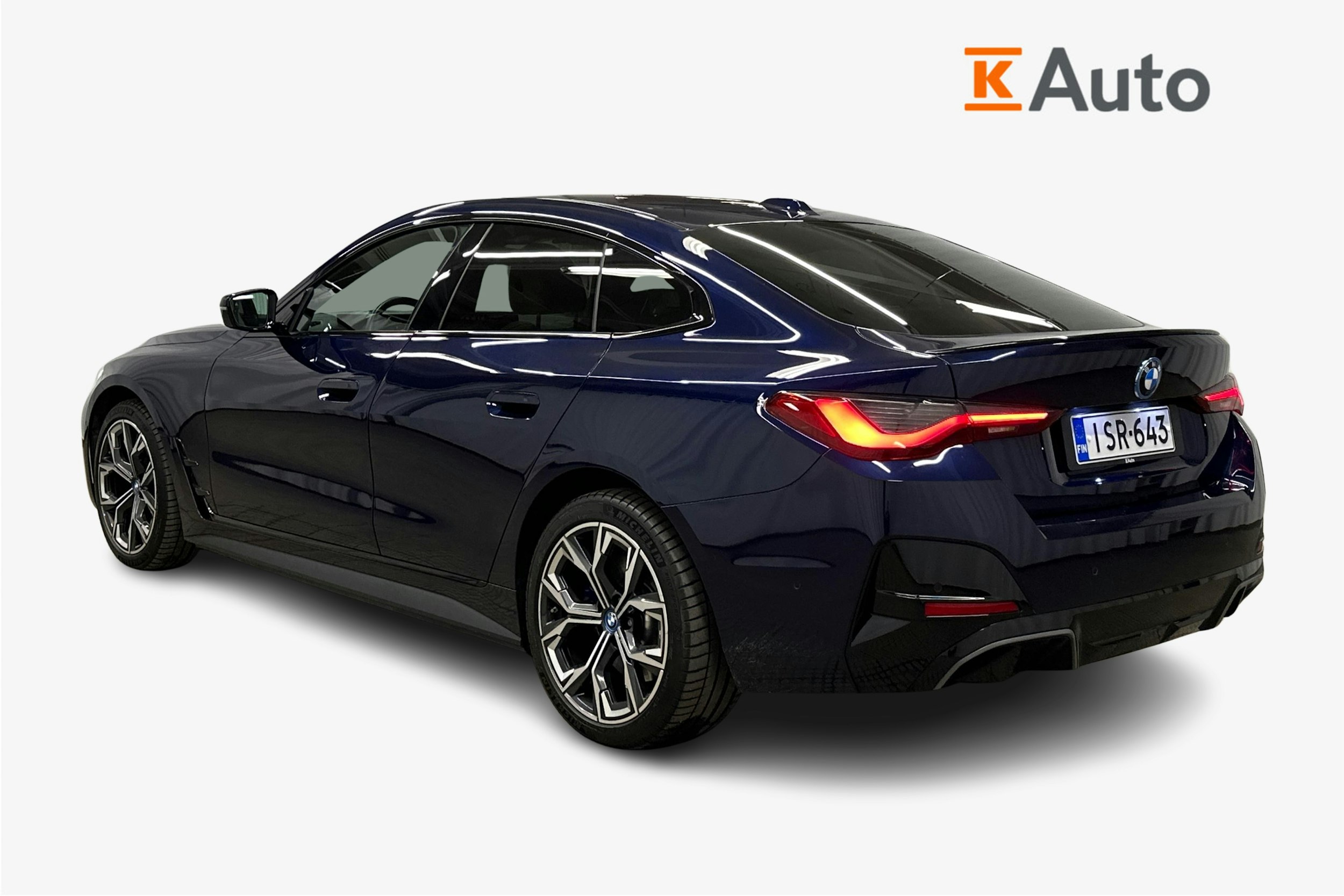 sininen BMW i4 M50 2023 kuva 2.