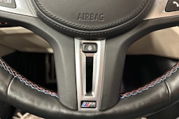 sininen BMW i4 M50 2023 kuva 16.