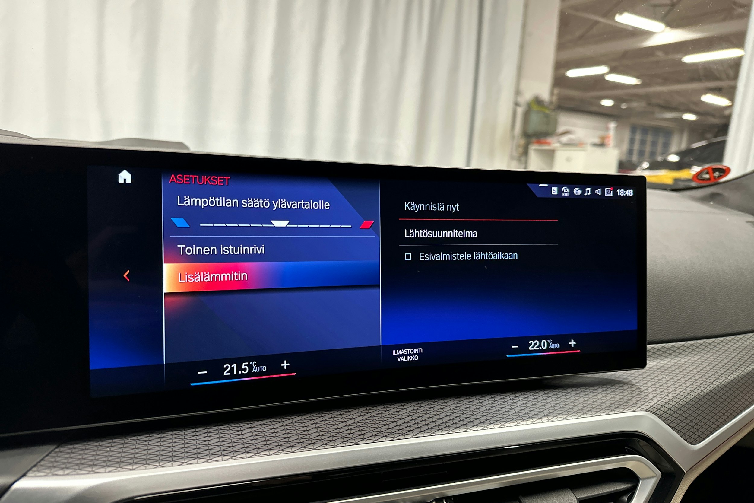 sininen BMW i4 M50 2023 kuva 21.
