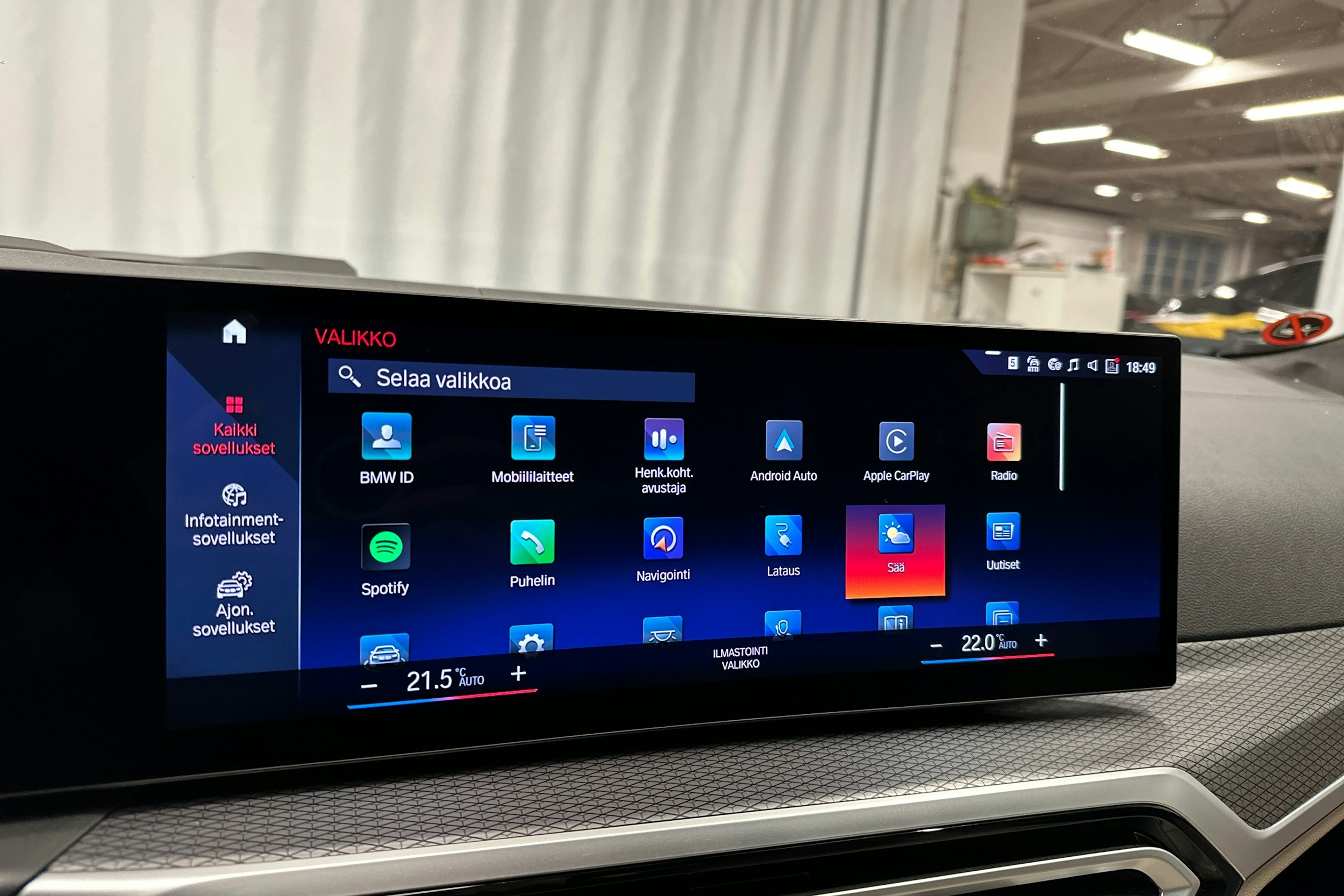 sininen BMW i4 M50 2023 kuva 23.
