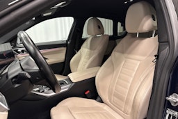 sininen BMW i4 M50 2023 kuva 33.