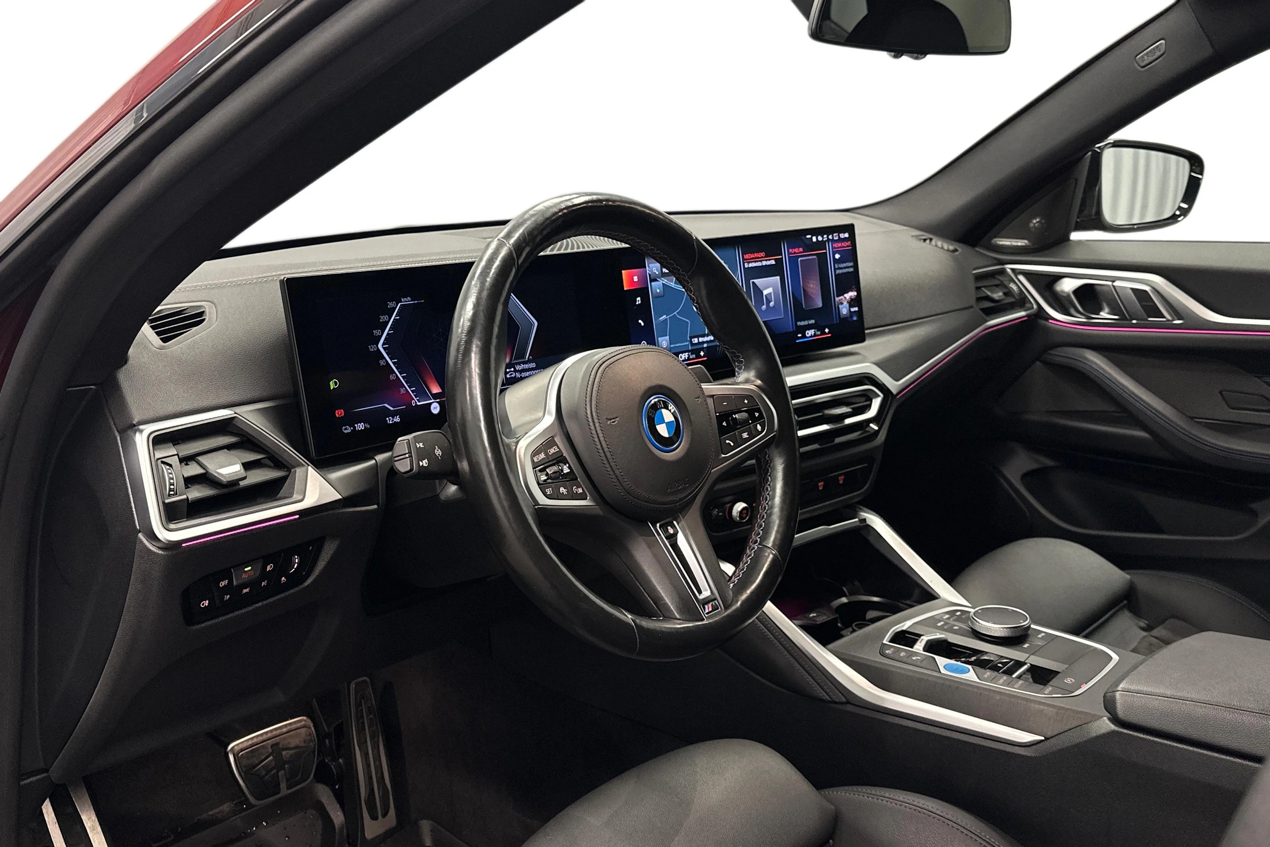 punainen BMW i4 M50 2024 kuva 6.