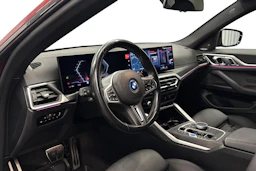 punainen BMW i4 M50 2024 kuva 6.