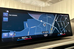 punainen BMW i4 M50 2024 kuva 16.