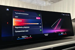 punainen BMW i4 M50 2024 kuva 17.