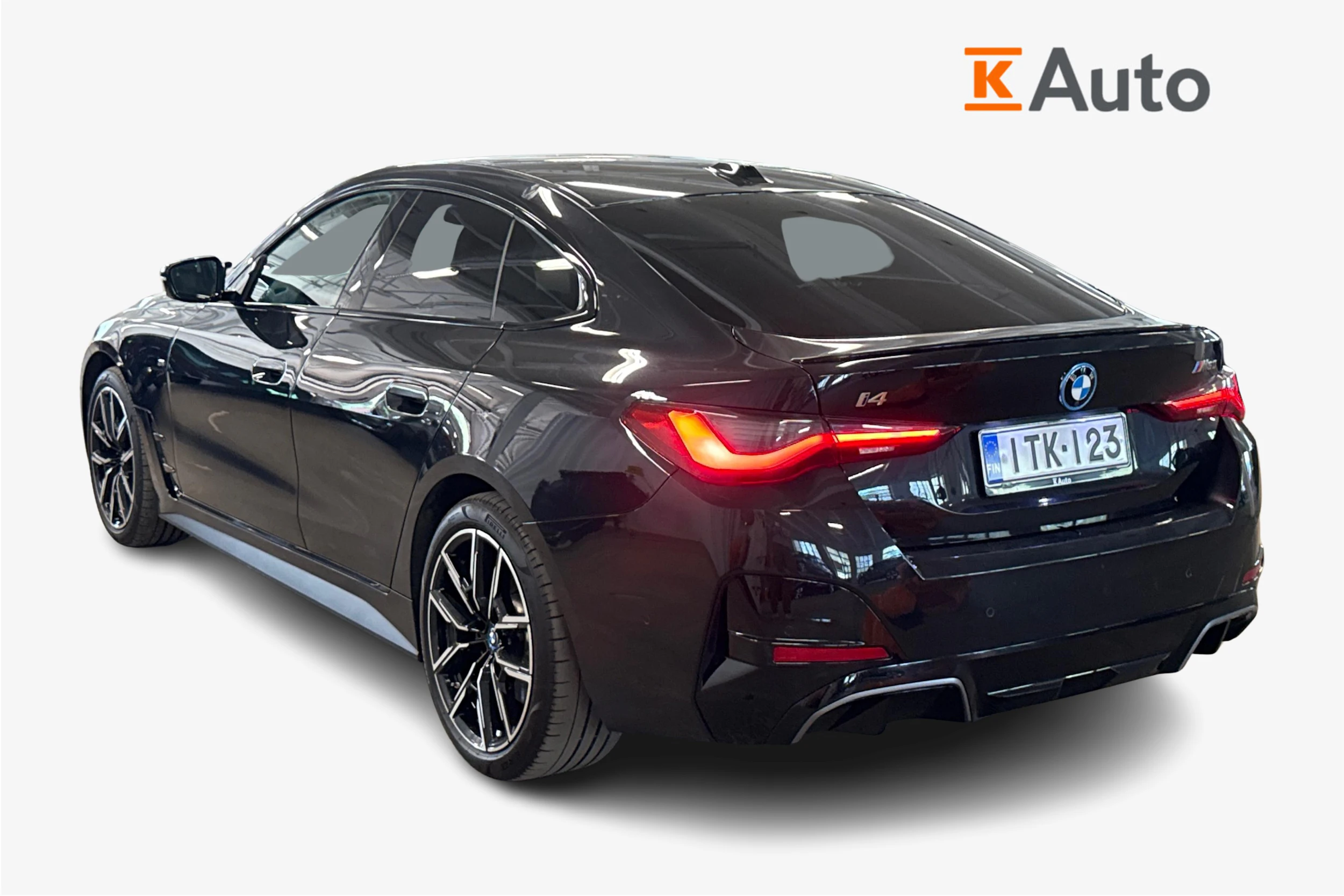 musta BMW i4 M50 2023 kuva 2.