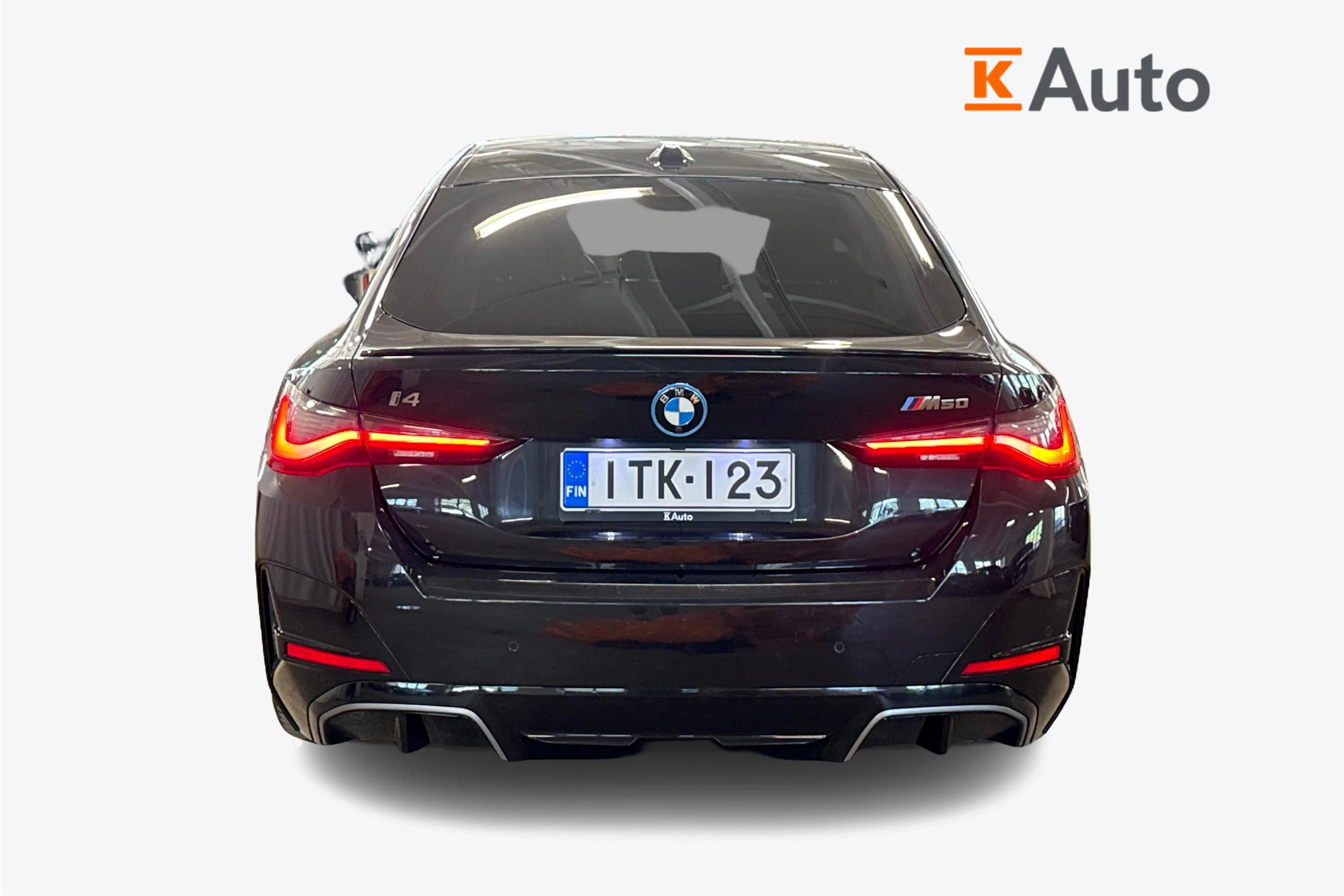 musta BMW i4 M50 2023 kuva 3.