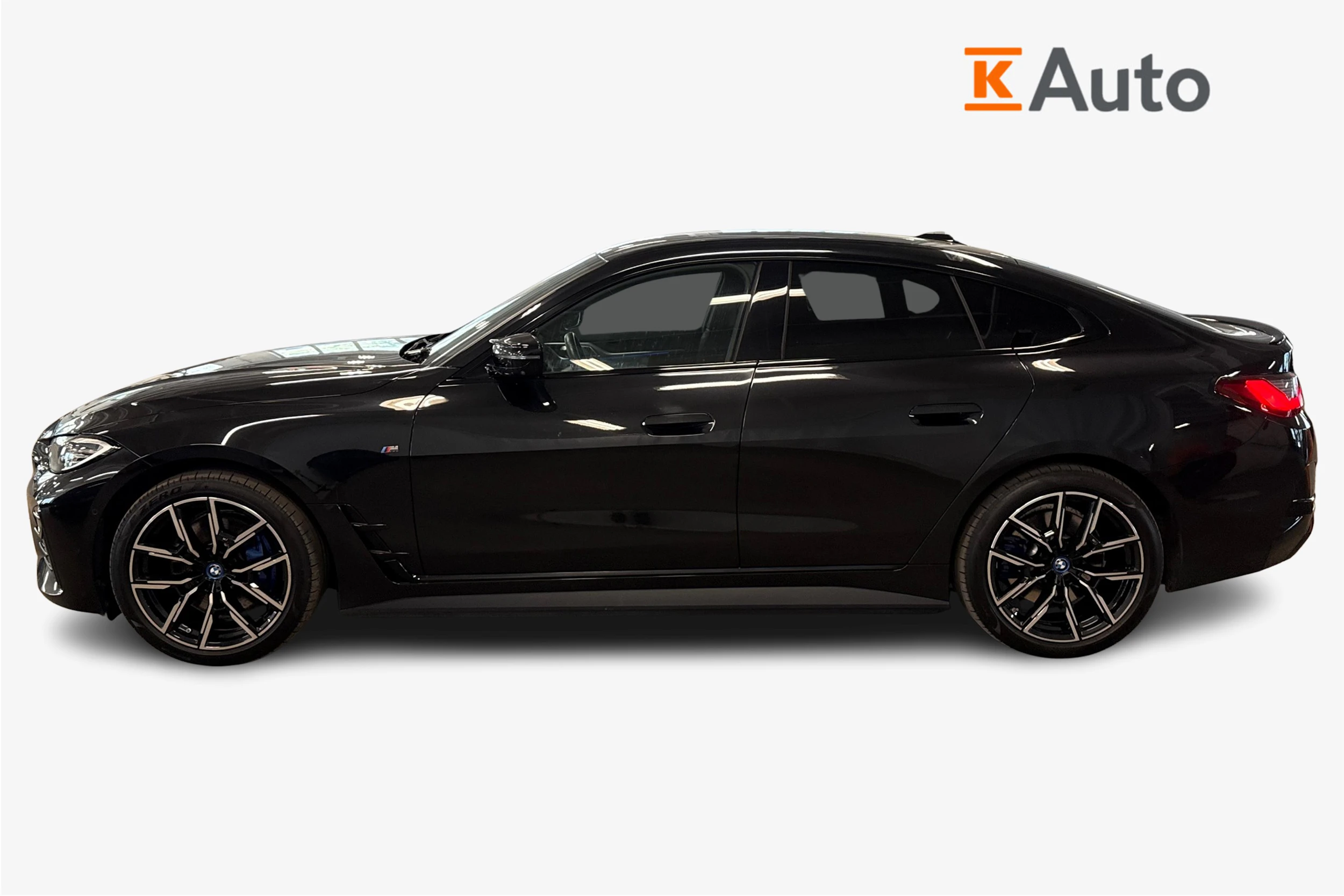 musta BMW i4 M50 2023 kuva 5.