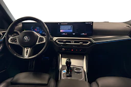musta BMW i4 M50 2023 kuva 7.