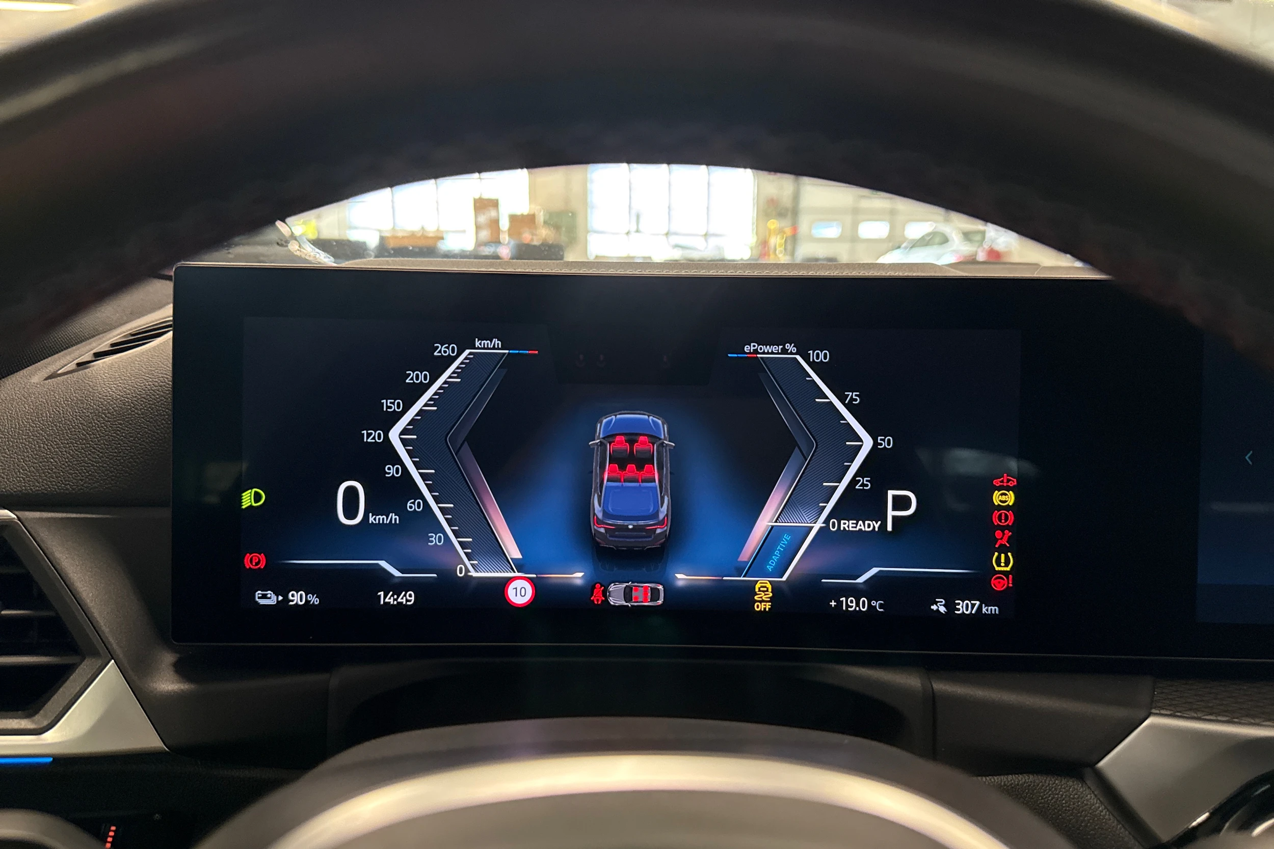 musta BMW i4 M50 2023 kuva 13.