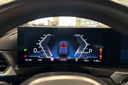 musta BMW i4 M50 2023 kuva 13.