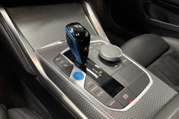 musta BMW i4 M50 2023 kuva 21.
