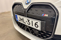 Valkoinen BMW i4 M50 2023 kuva 25.
