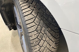 valkoinen BMW i4 M50 2024 kuva 13.