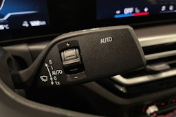 valkoinen BMW i4 M50 2024 kuva 19.