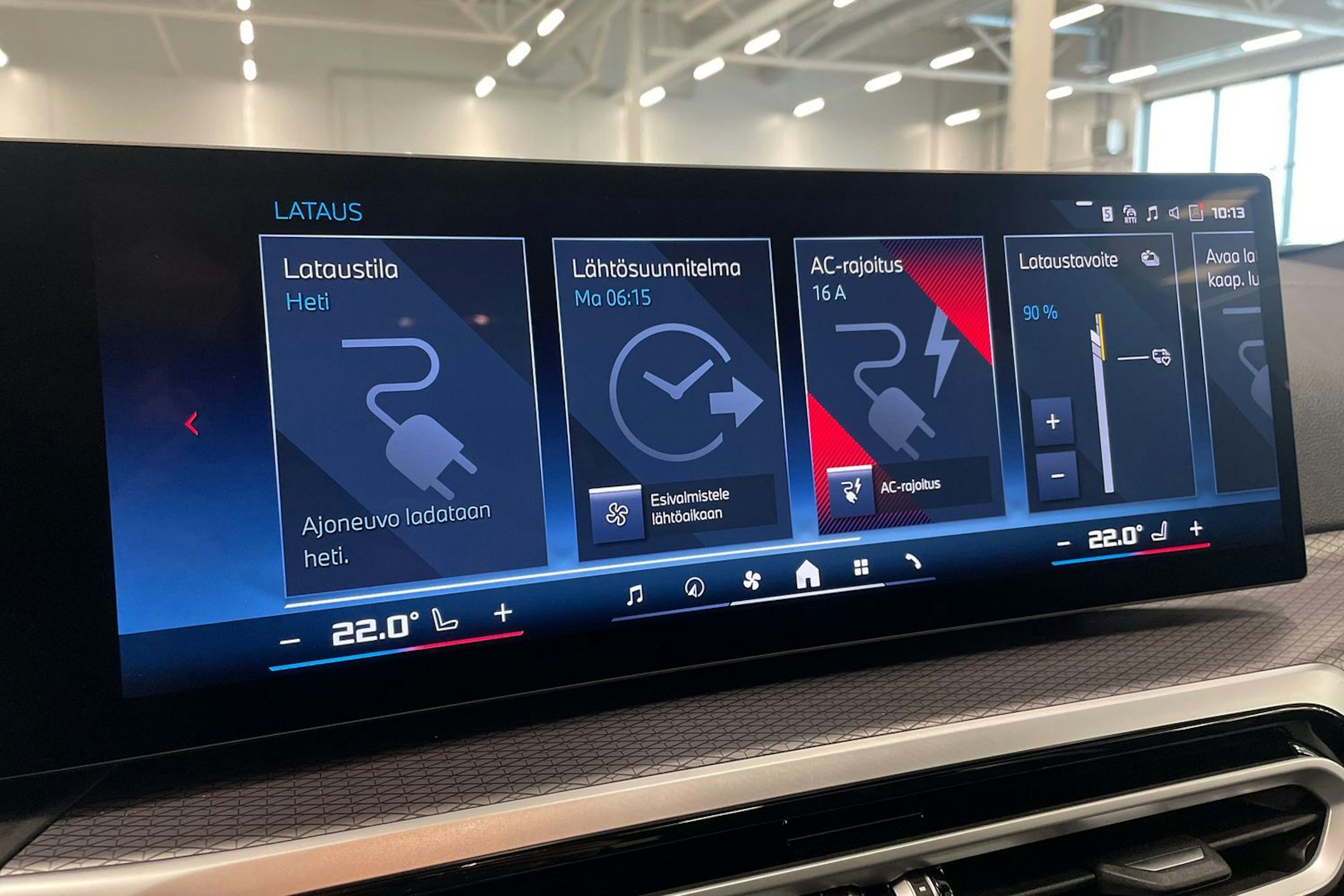 valkoinen BMW i4 M50 2024 kuva 32.