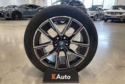 valkoinen BMW i4 M50 2024 kuva 41.