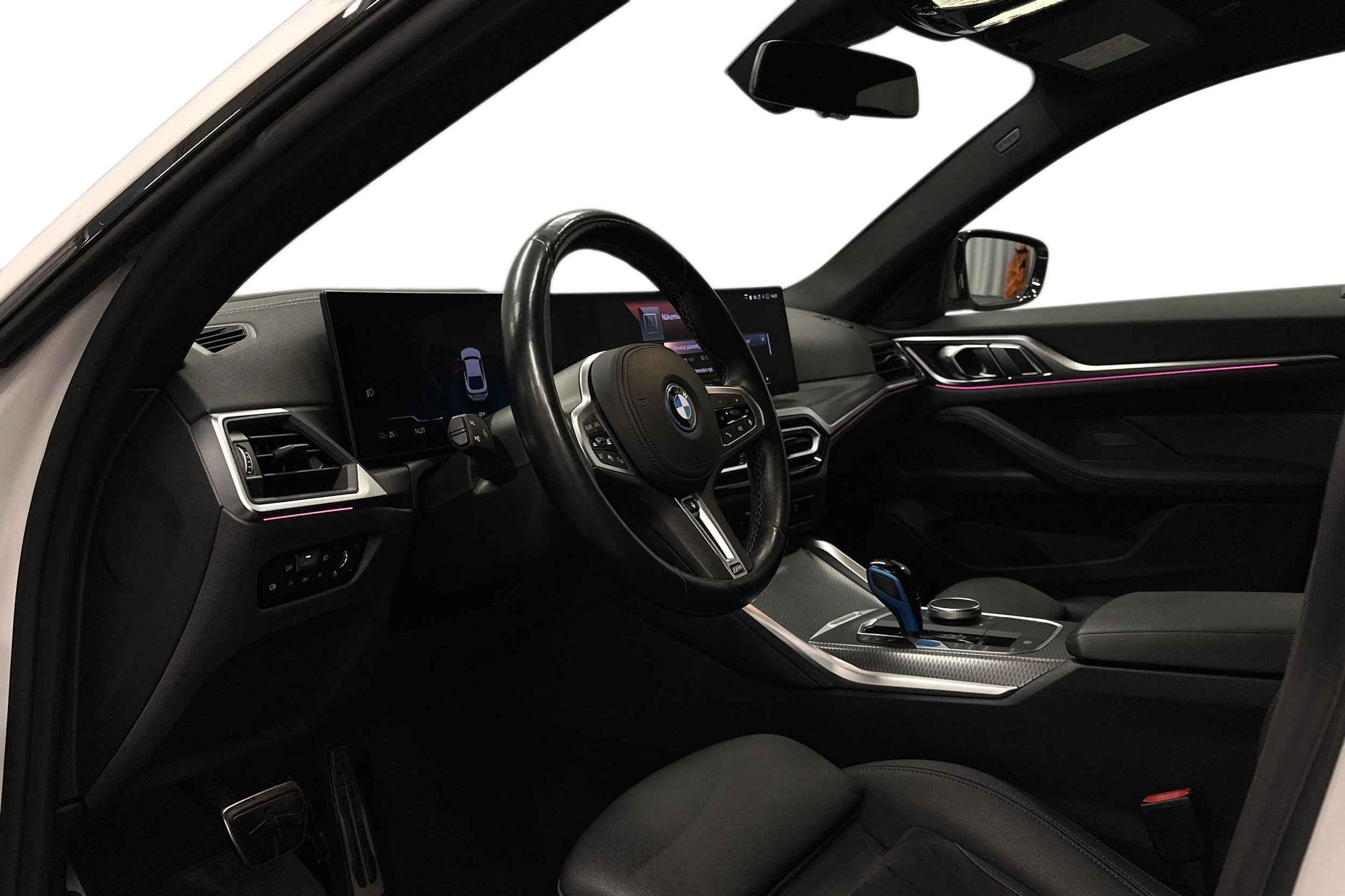 valkoinen BMW i4 M50 2023 kuva 8.