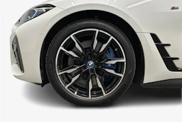 valkoinen BMW i4 M50 2023 kuva 12.