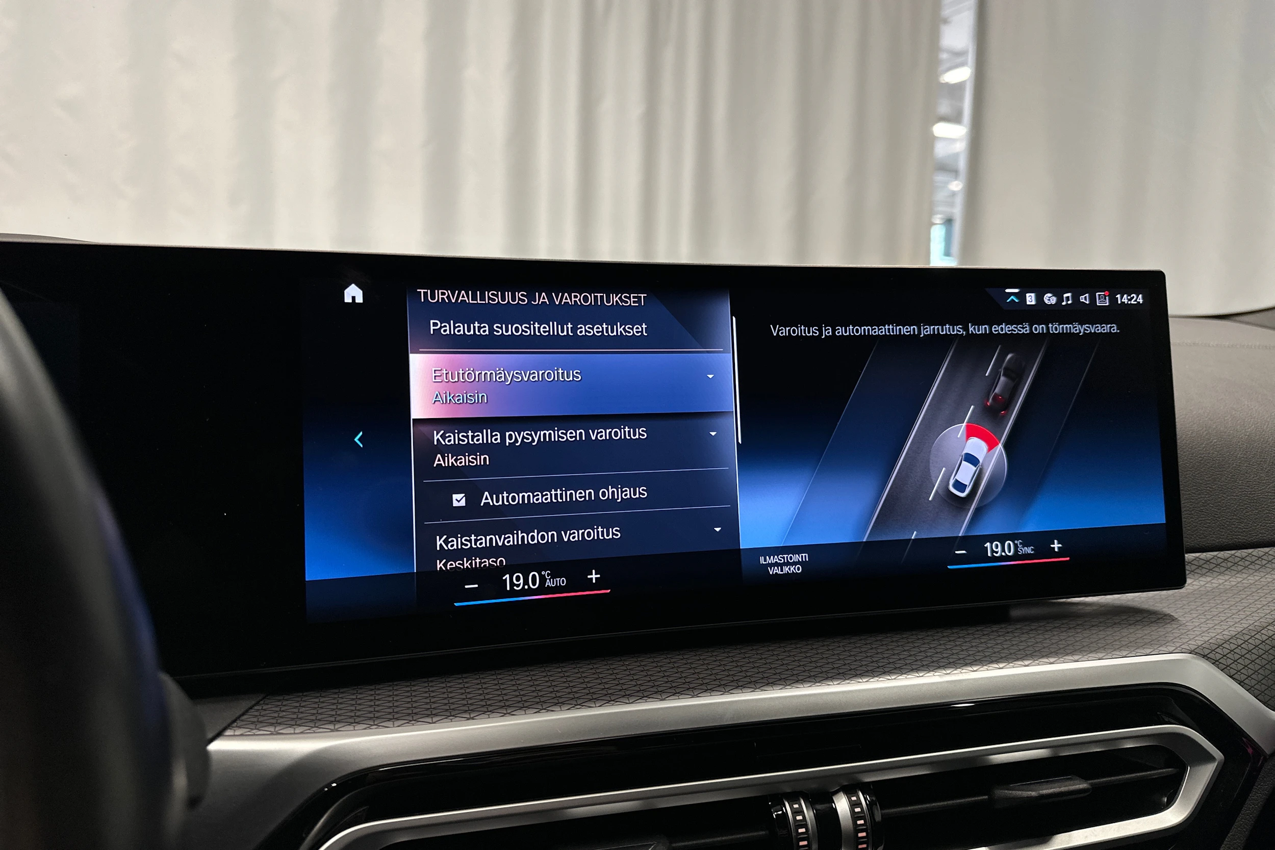 valkoinen BMW i4 M50 2023 kuva 25.