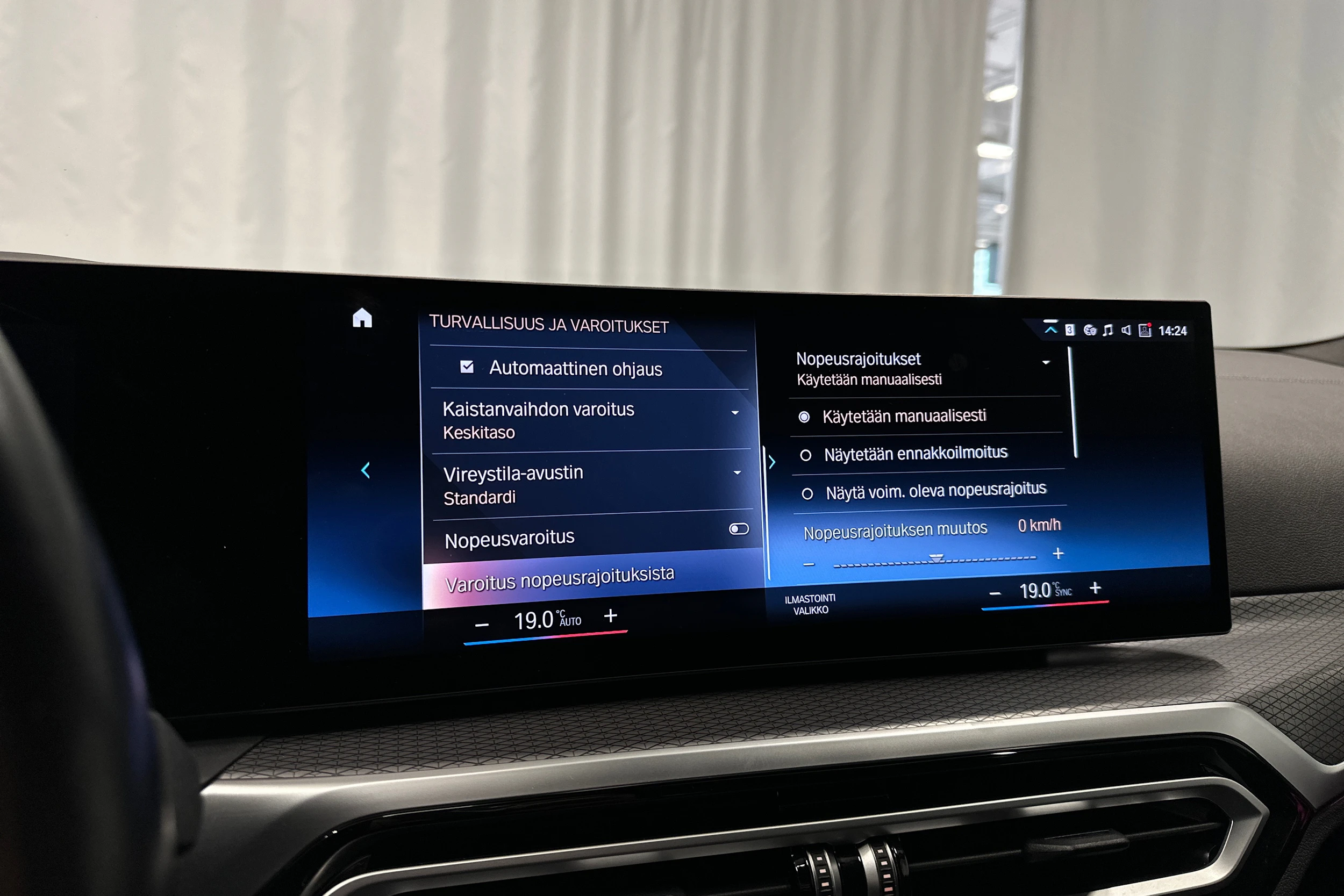 valkoinen BMW i4 M50 2023 kuva 26.