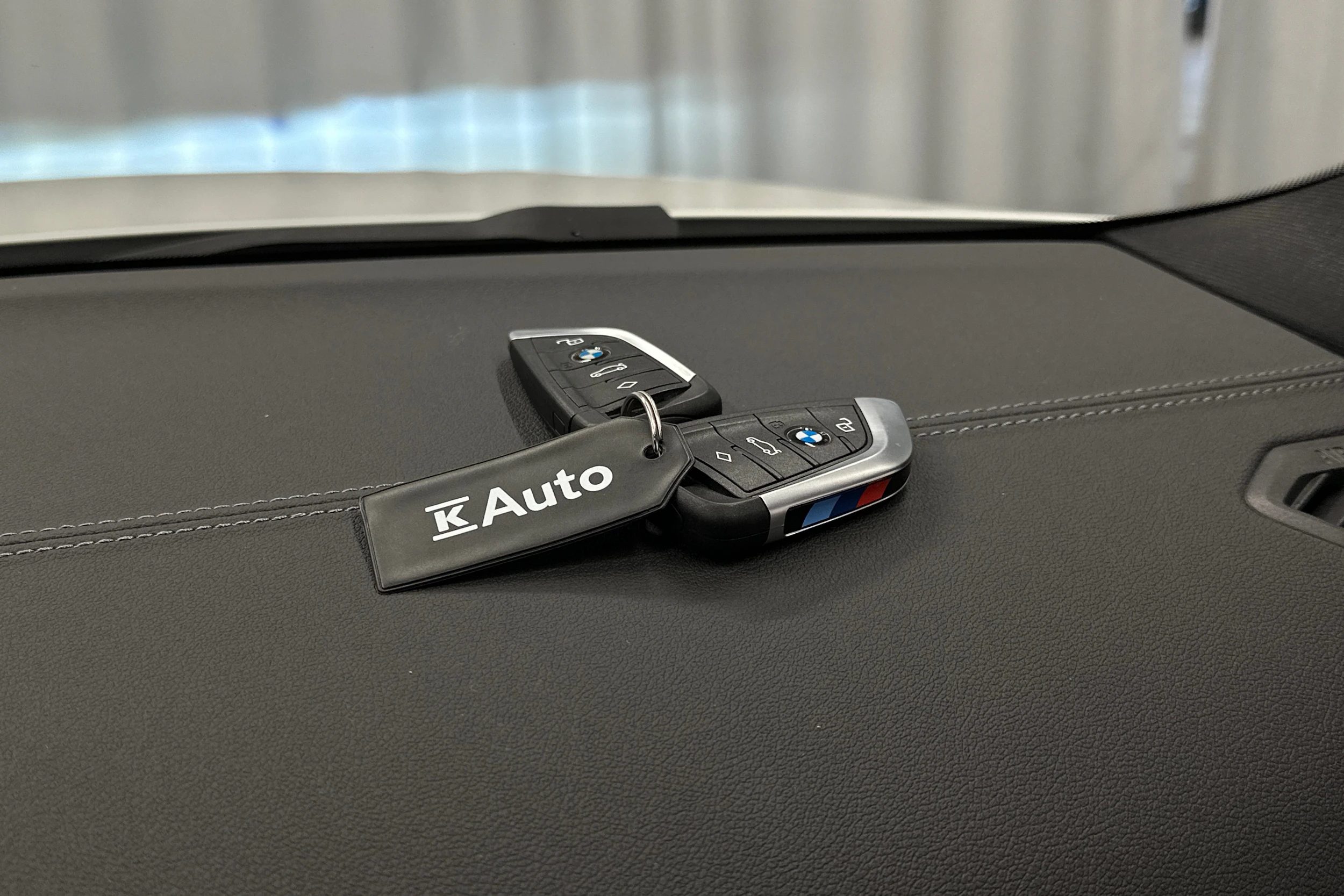 valkoinen BMW i4 M50 2023 kuva 33.