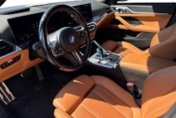 sininen BMW i4 M50 2023 kuva 3.