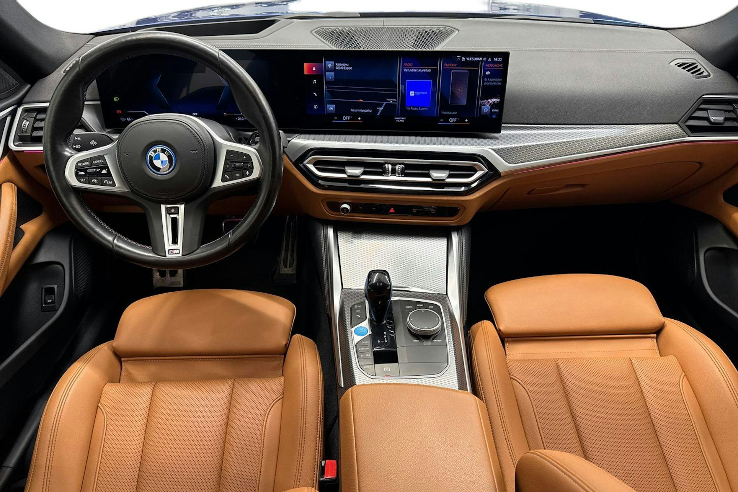 sininen BMW i4 M50 2023 kuva 9.