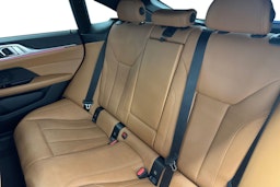 sininen BMW i4 M50 2023 kuva 10.