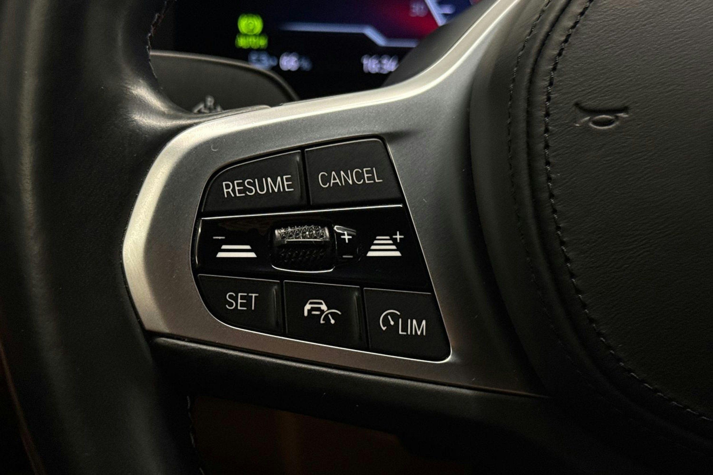 sininen BMW i4 M50 2023 kuva 16.