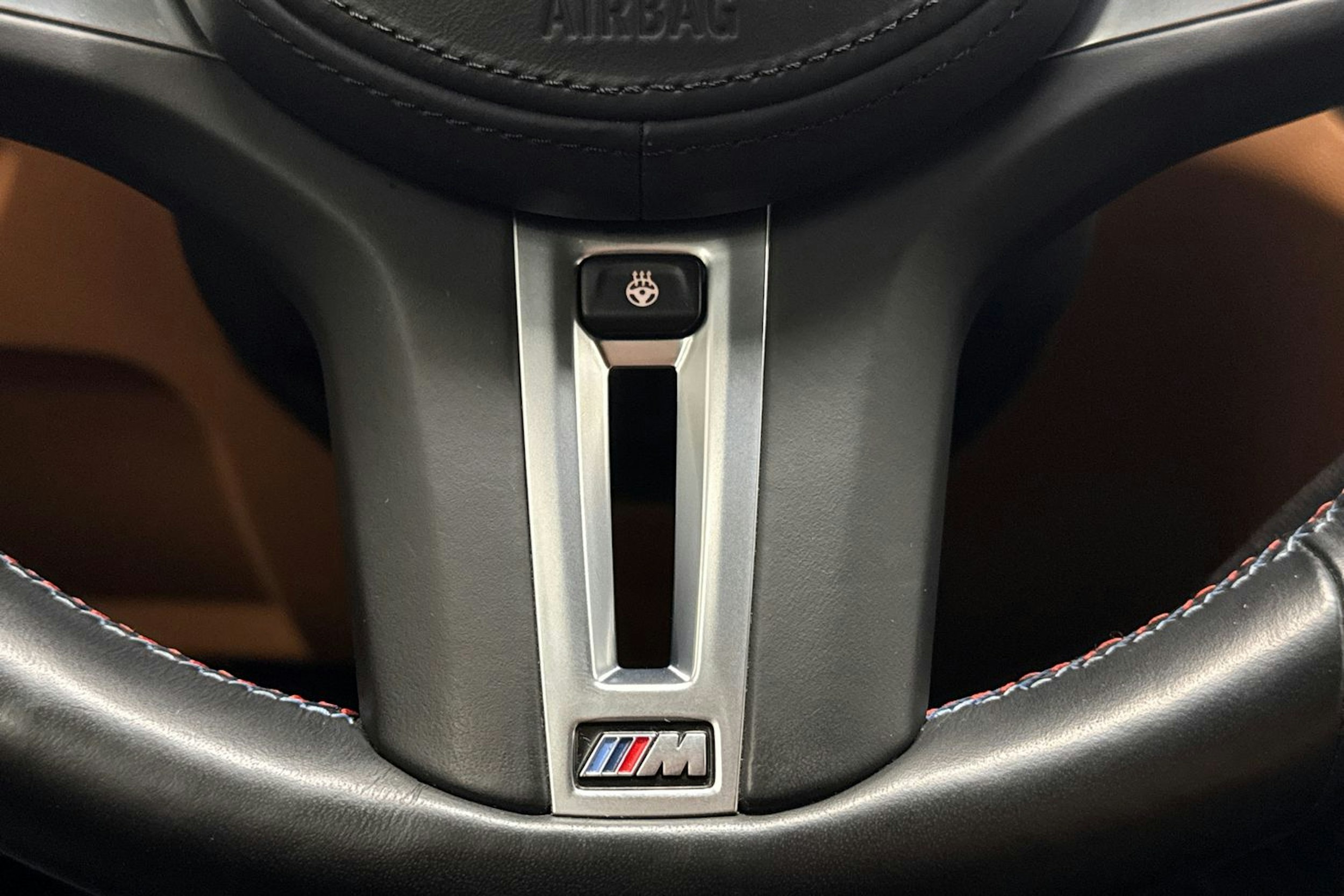 sininen BMW i4 M50 2023 kuva 17.