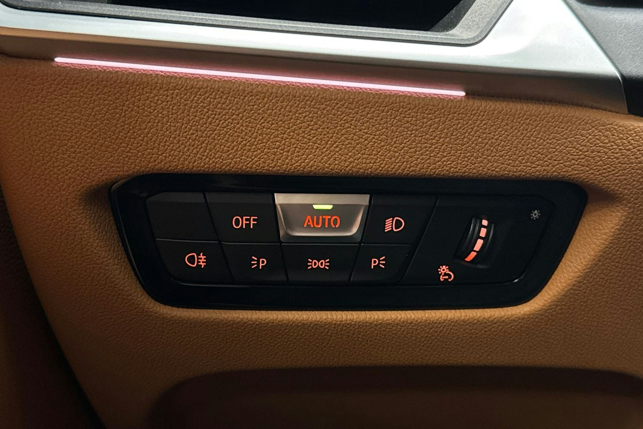sininen BMW i4 M50 2023 kuva 20.
