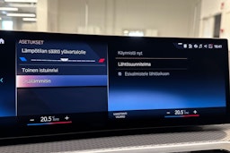 sininen BMW i4 M50 2023 kuva 28.